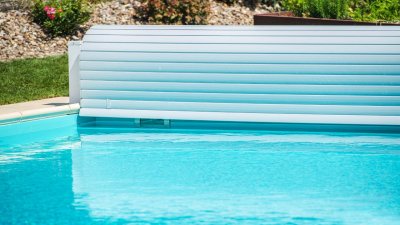 Pourquoi couvrir sa piscine en hiver change tout